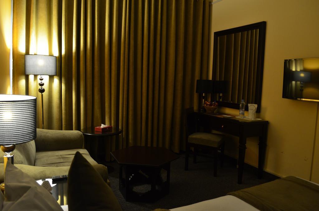 Smart Hotel 라호르 객실 사진
